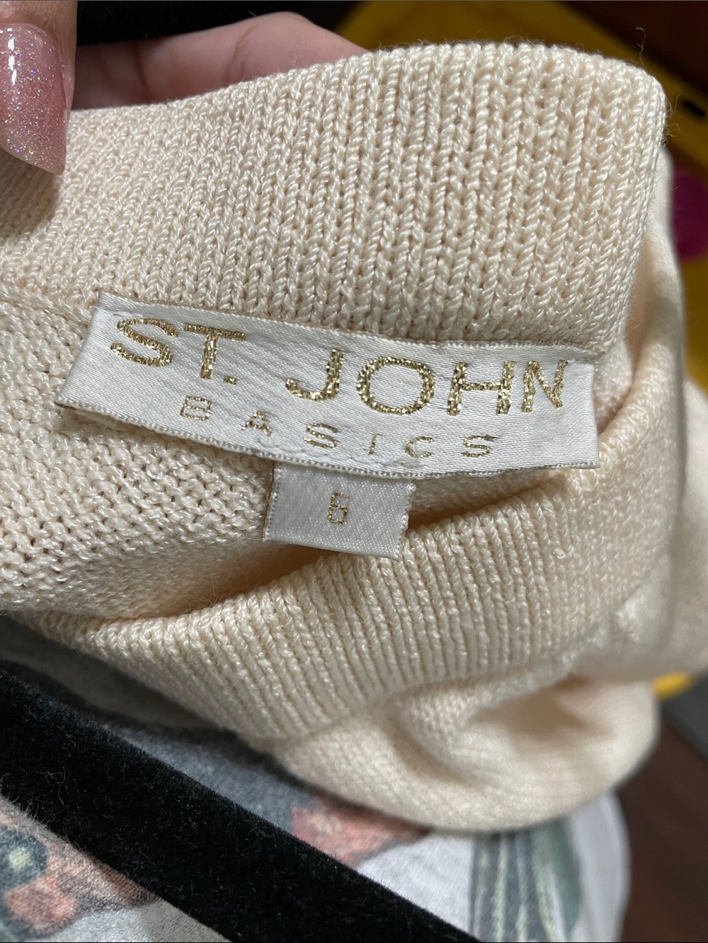 St. John Cream Knit Skirt Set with Subtle Gold Label Size 6 - Picture 4 of 9